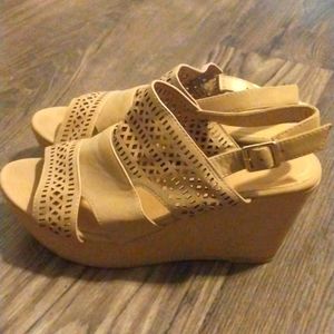 Tan Wedges Size 8